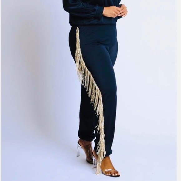 QUEENING! PLUS SIZE - Picture 6 of 6